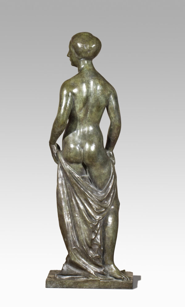 FEMME NUE DEBOUT LA TÊTE TOURNÉE VERS LA GAUCHE – Image 5