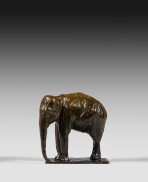 PETIT ÉLÉPHANT AU REPOS (1912)