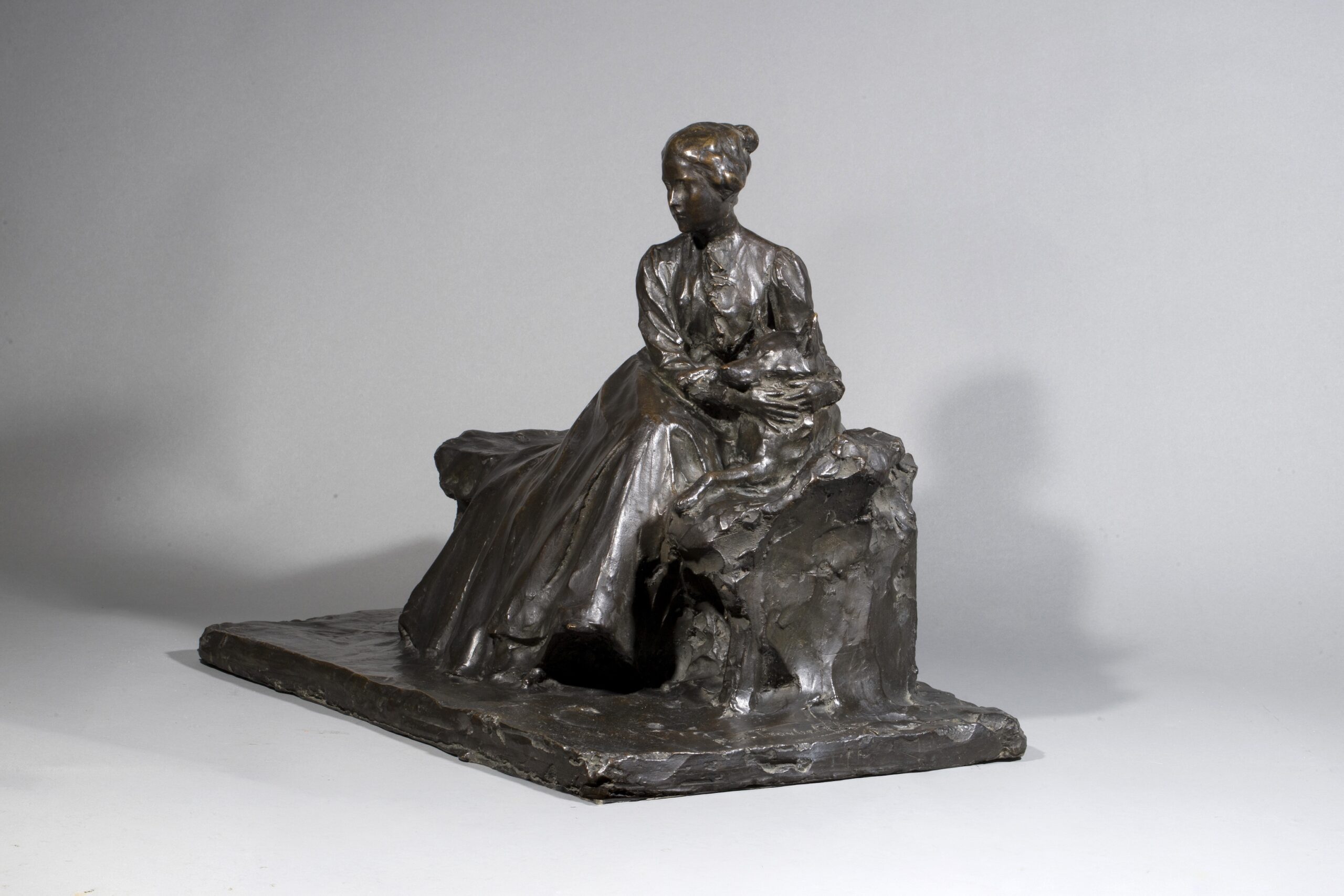 ANGELINA ASSISE ET LE CHIEN – Image 8