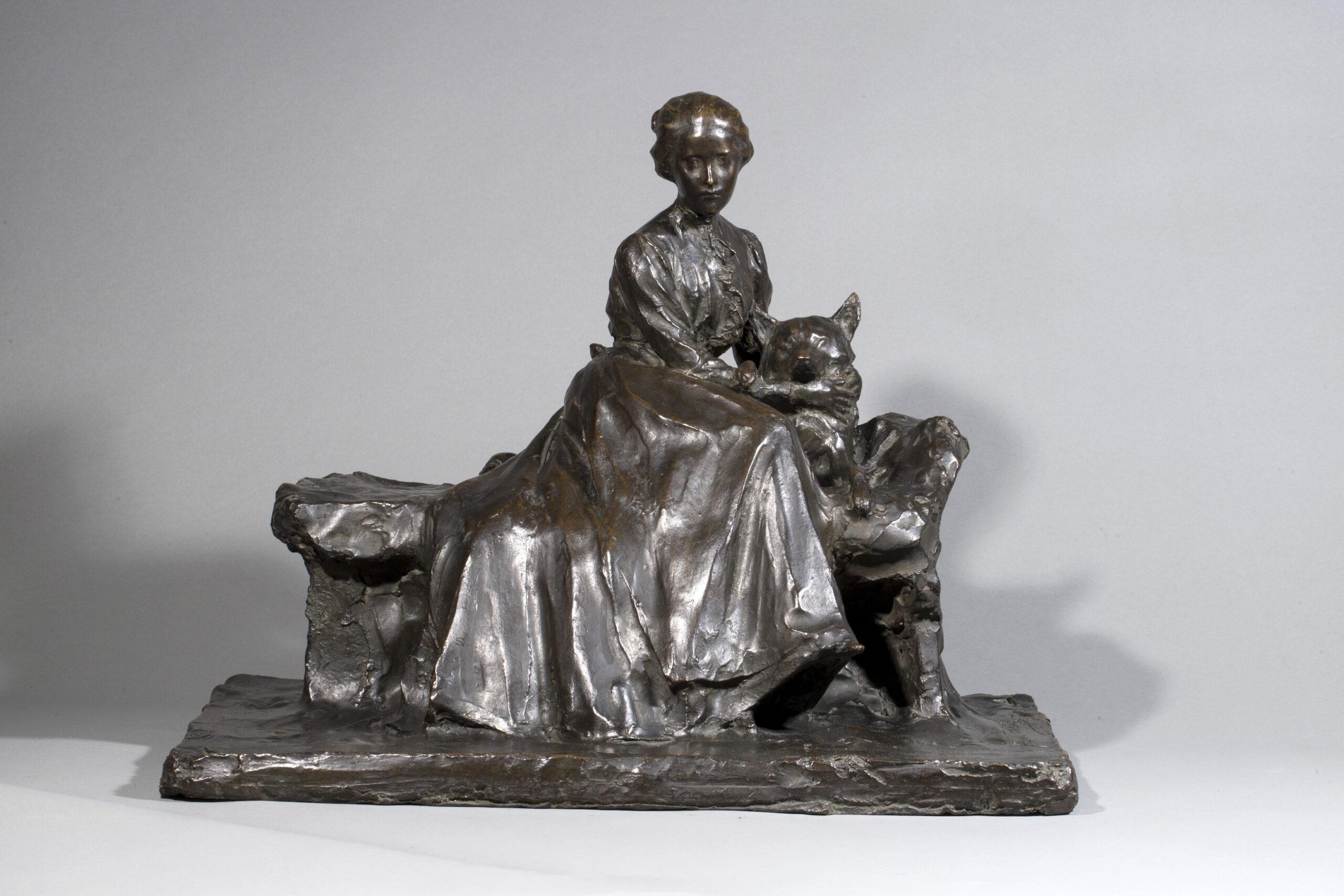 ANGELINA ASSISE ET LE CHIEN – Image 2